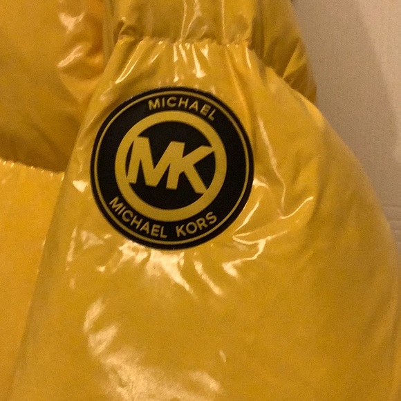 Michael Kors Bubble Jacket, Golden Yellow with hood - Picture 2 of 6